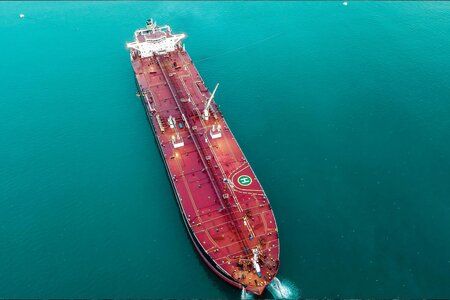 UK Sanctions Azerbaijani Tanker and Trade Officials in Major Shadow Fleet Crackdown