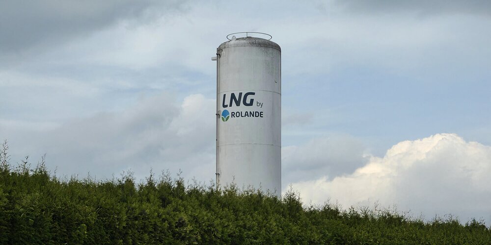 UK to Ban Maritime Services for Russian LNG as G7 squeeze Moscow