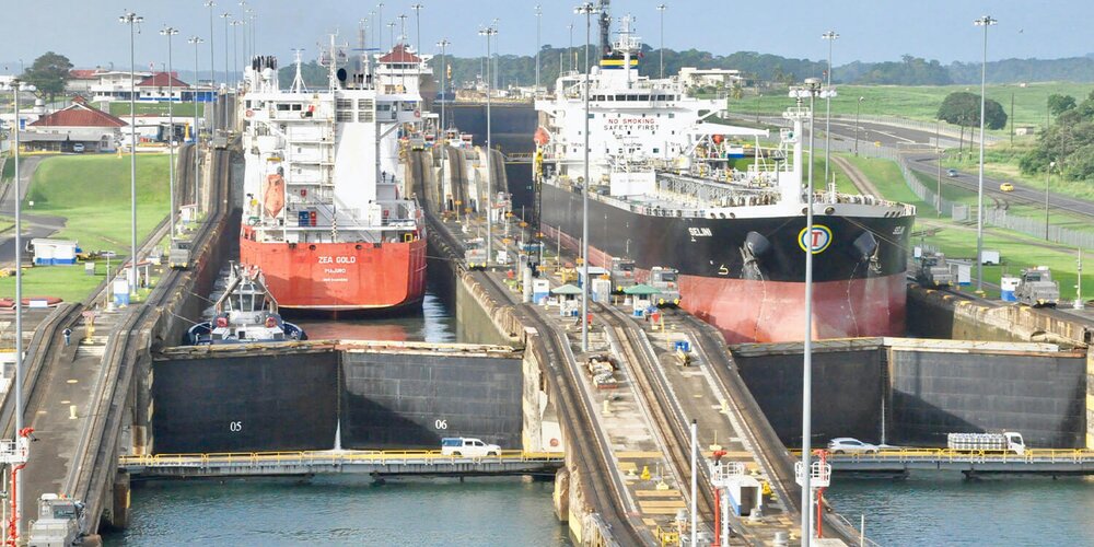 Panama Bans Registration of Oil Tankers and Bulk Carriers Over 15 Years Old