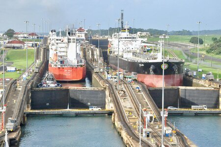 Panama Bans Registration of Oil Tankers and Bulk Carriers Over 15 Years Old