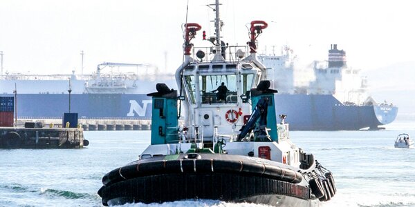 Port of Tyne Invests in UK’s First Electric Foiling Tug Boat