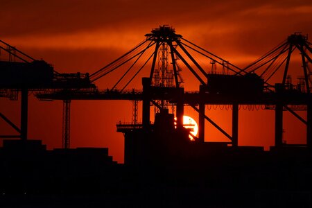 UK Government Sanctions Russia’s Top Oil Exporters